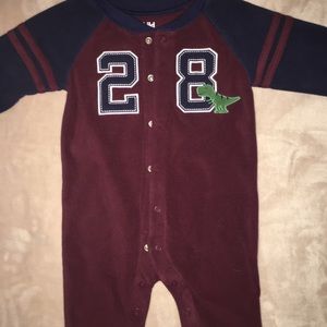 💛Carters Toddler Onesie💛